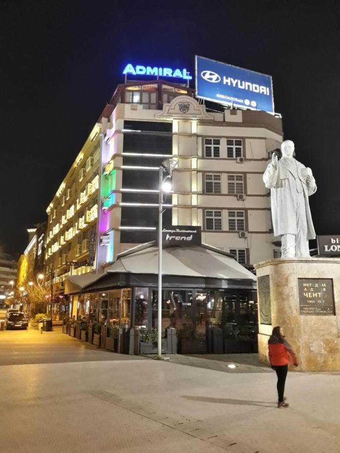 Hotel Square Скопье Экстерьер фото